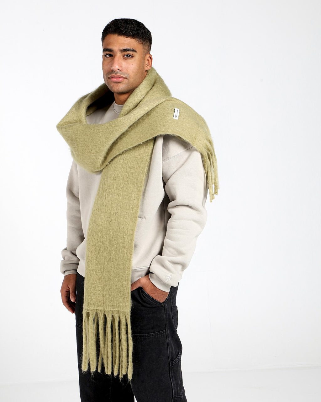 WIDE WOOL BLEND SCARF - OLIVE